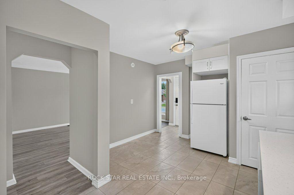 Photo 11 of 40 Clarendon Avenue, Hamilton, Balfour — HOMEH