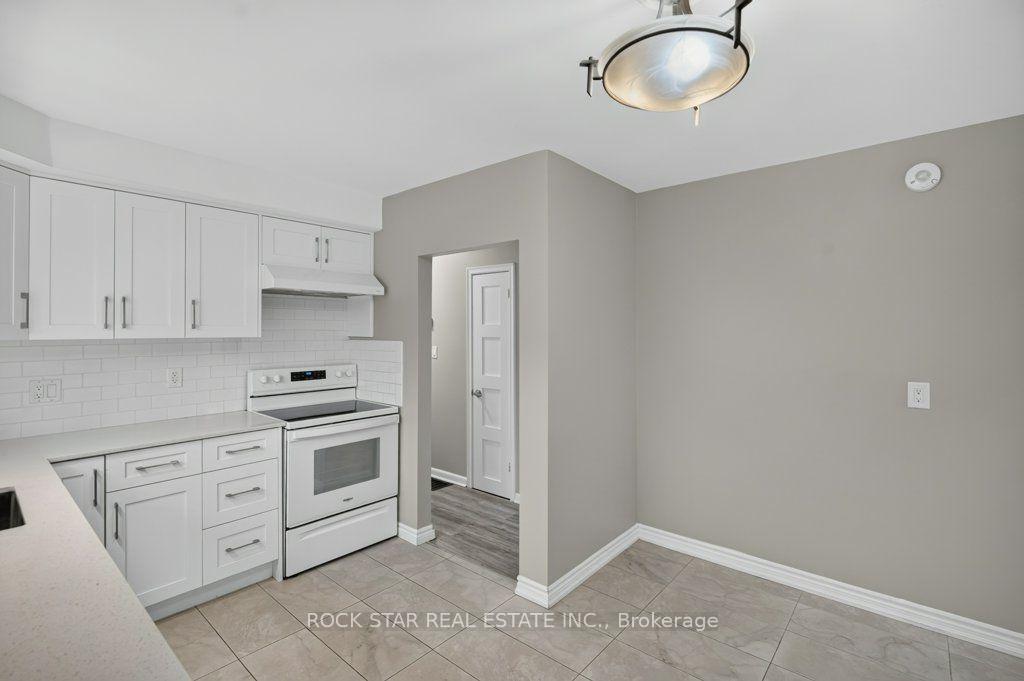 Photo 12 of 40 Clarendon Avenue, Hamilton, Balfour — HOMEH