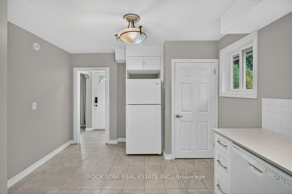 Photo 17 of 40 Clarendon Avenue, Hamilton, Balfour — HOMEH