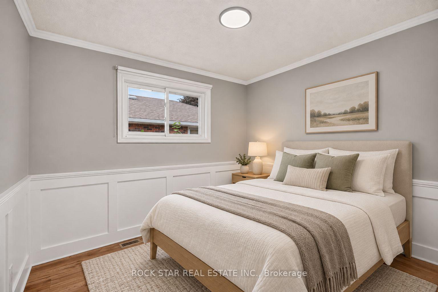 Photo 19 of 40 Clarendon Avenue, Hamilton, Balfour — HOMEH