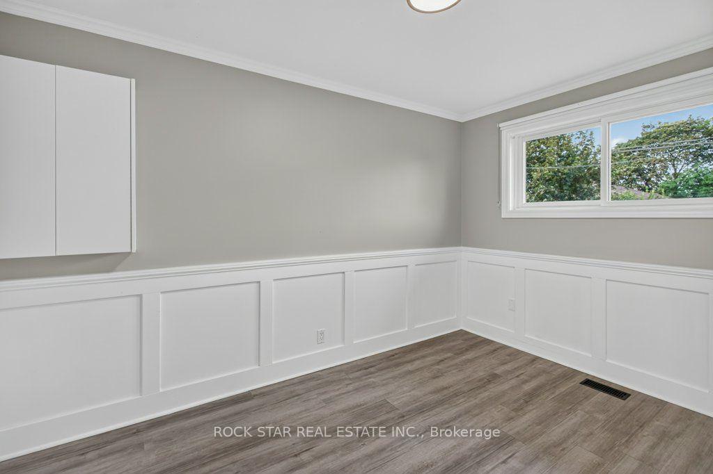 Photo 24 of 40 Clarendon Avenue, Hamilton, Balfour — HOMEH