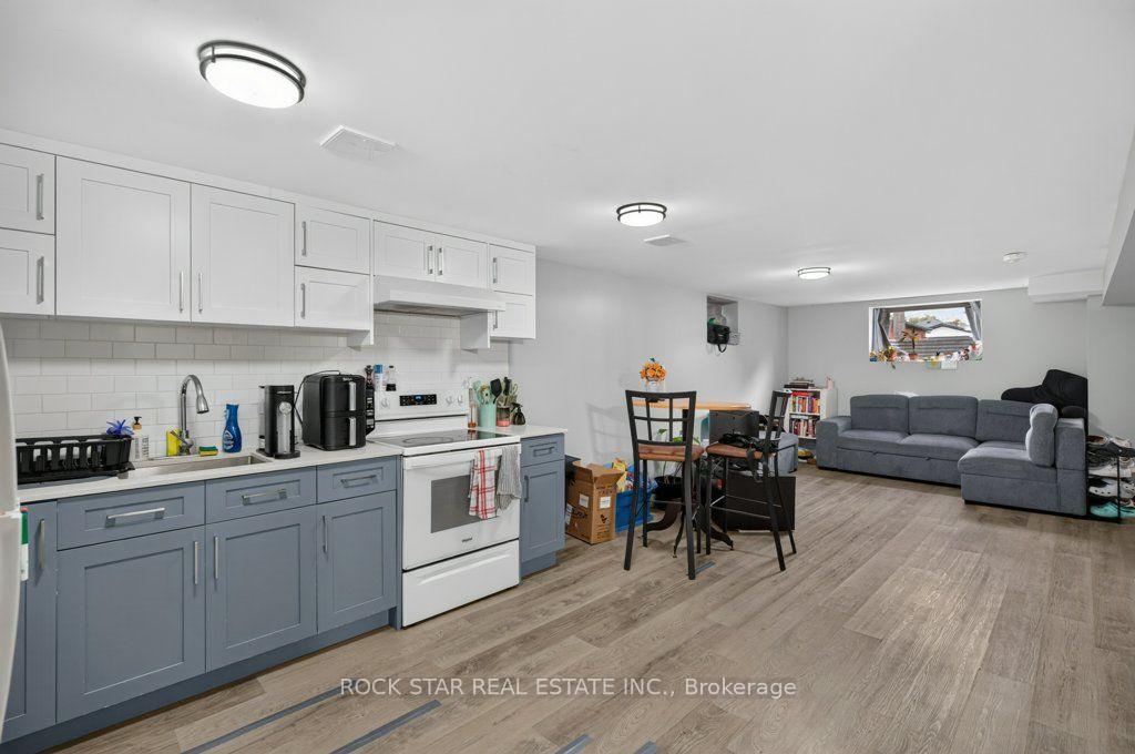 Photo 30 of 40 Clarendon Avenue, Hamilton, Balfour — HOMEH