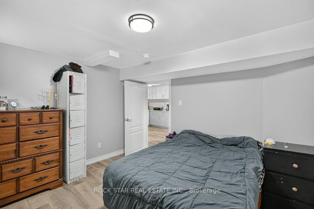 Photo 34 of 40 Clarendon Avenue, Hamilton, Balfour — HOMEH