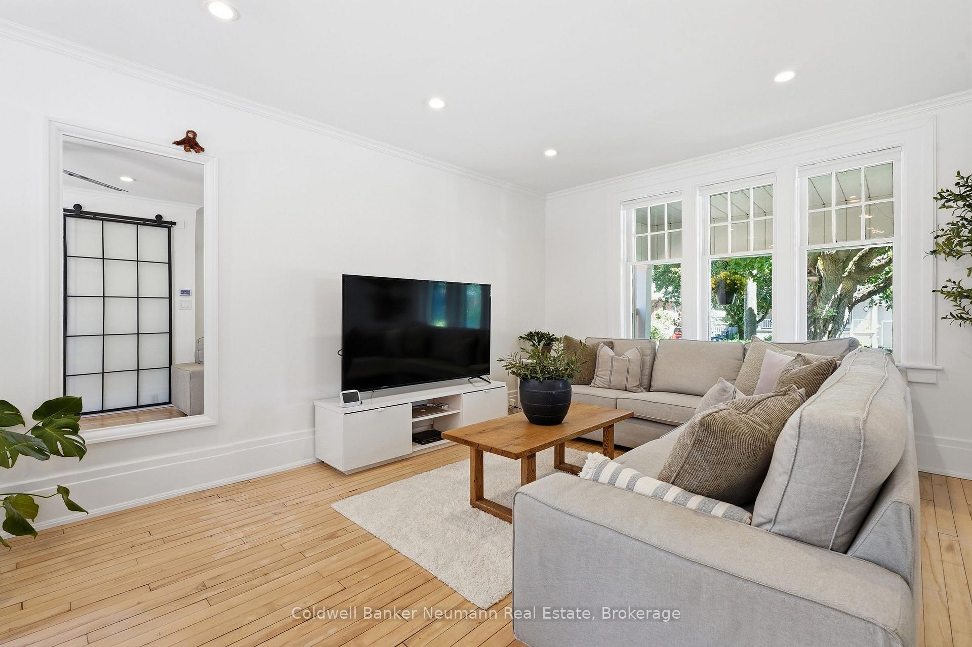Photo 10 of 63 Fountain Street W, Guelph, Downtown — HOMEH