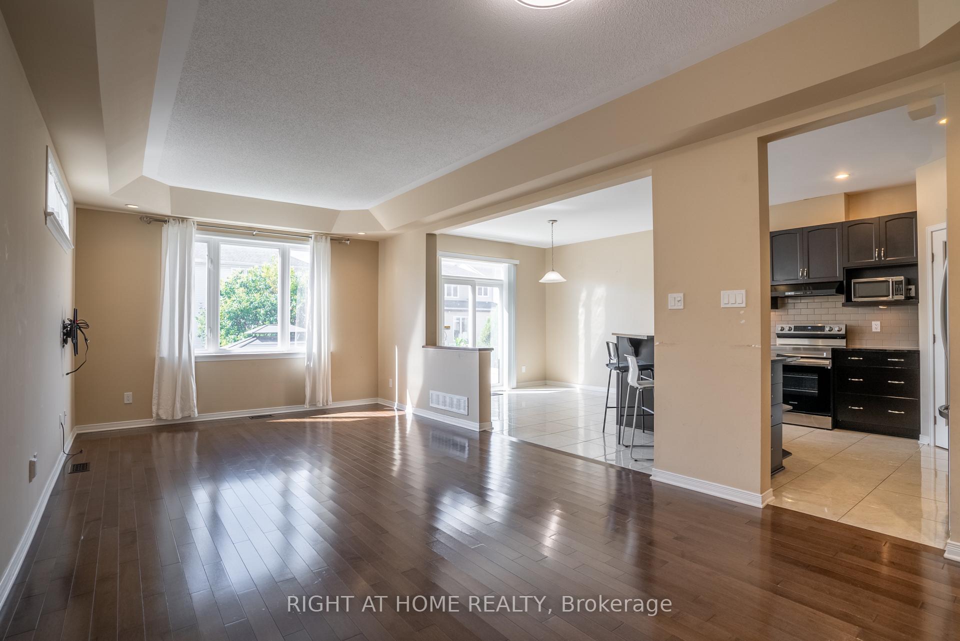 Photo 6 of 310 Kippen Place, Ottawa, Barrhaven - Heritage Park — HOMEH
