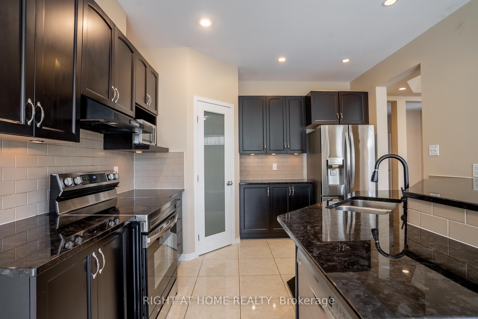 Photo 7 of 310 Kippen Place, Ottawa, Barrhaven - Heritage Park — HOMEH