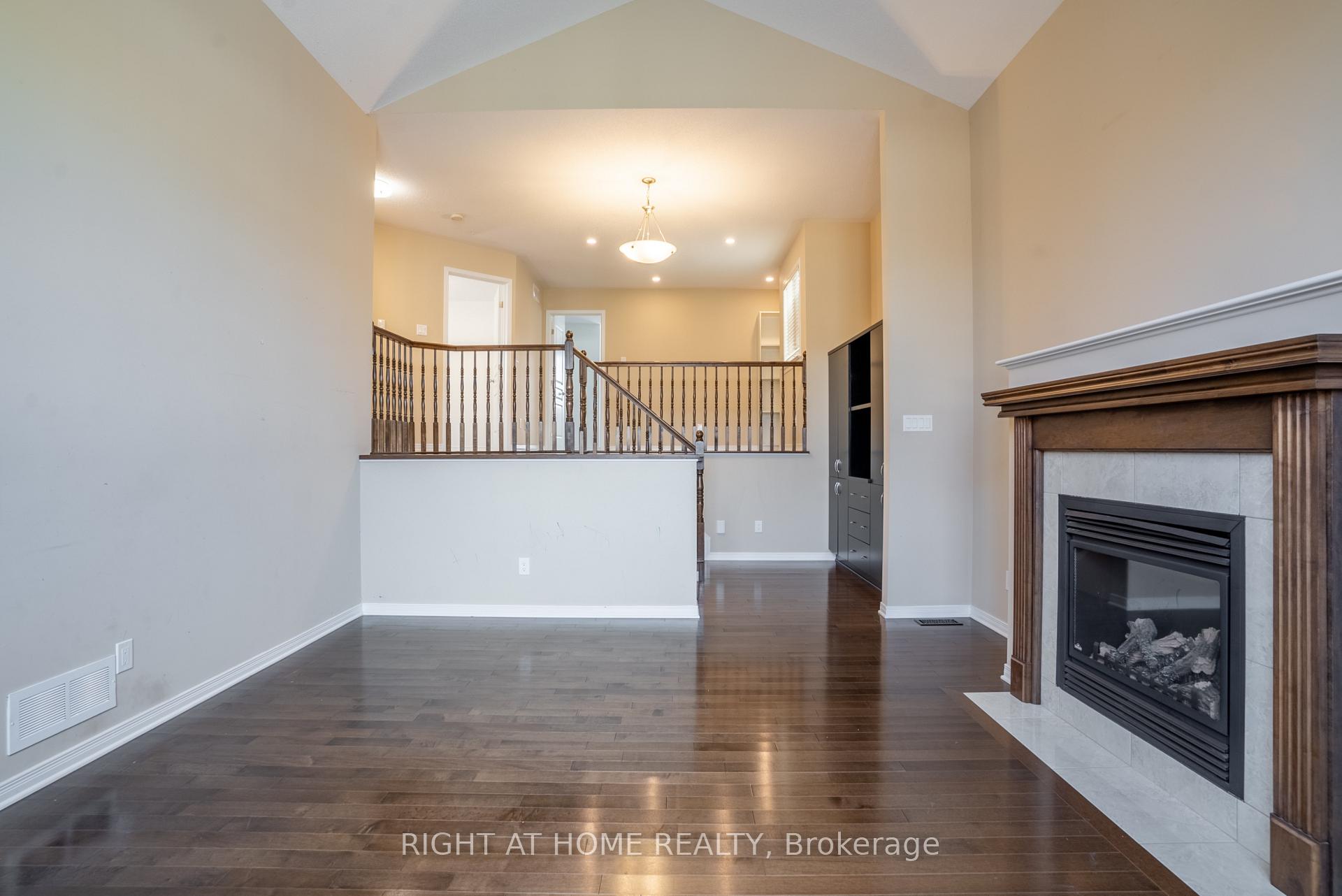 Photo 14 of 310 Kippen Place, Ottawa, Barrhaven - Heritage Park — HOMEH