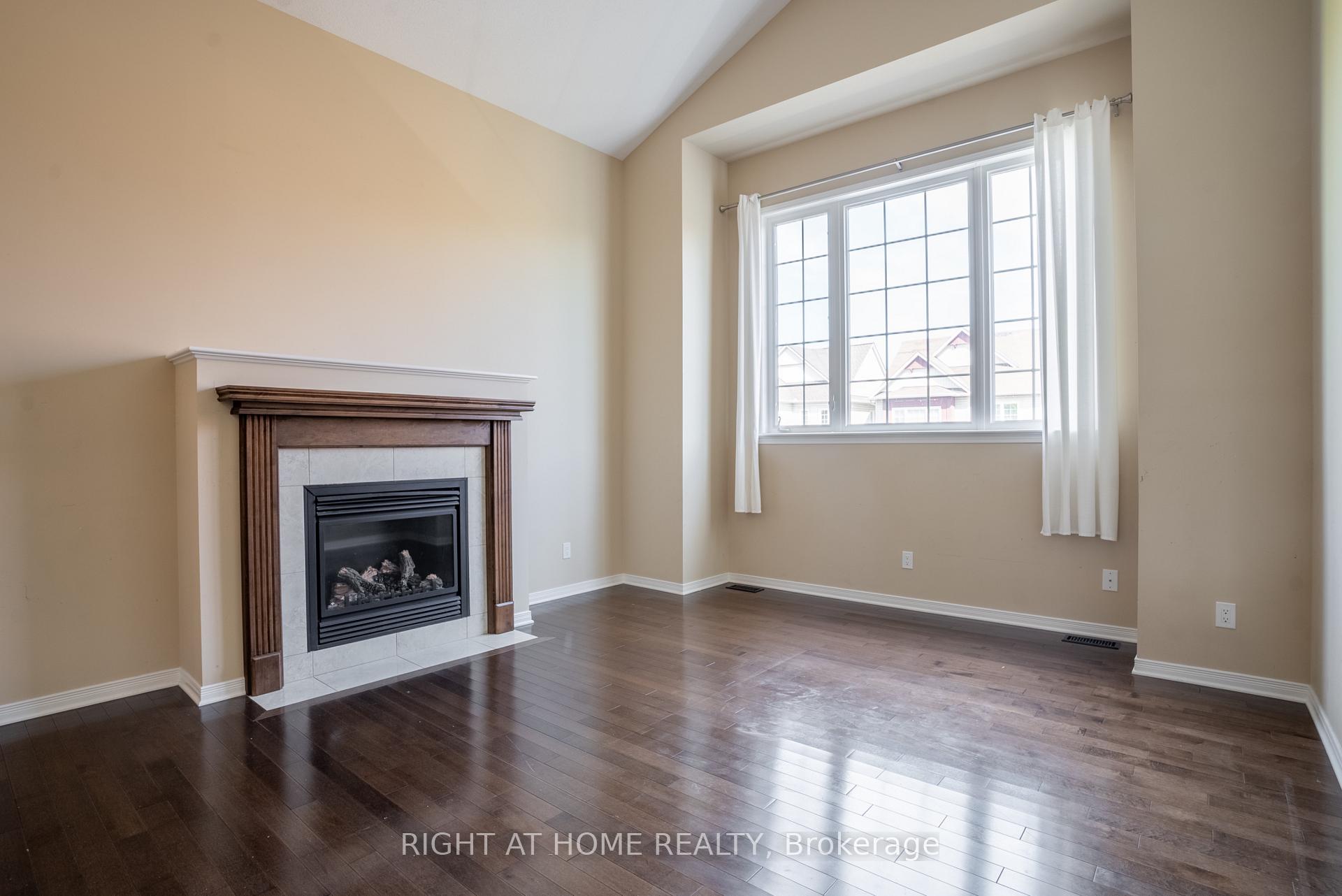 Photo 13 of 310 Kippen Place, Ottawa, Barrhaven - Heritage Park — HOMEH