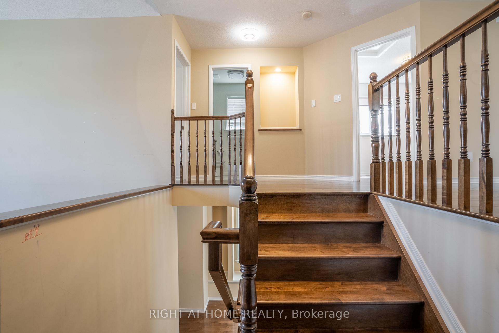 Photo 16 of 310 Kippen Place, Ottawa, Barrhaven - Heritage Park — HOMEH