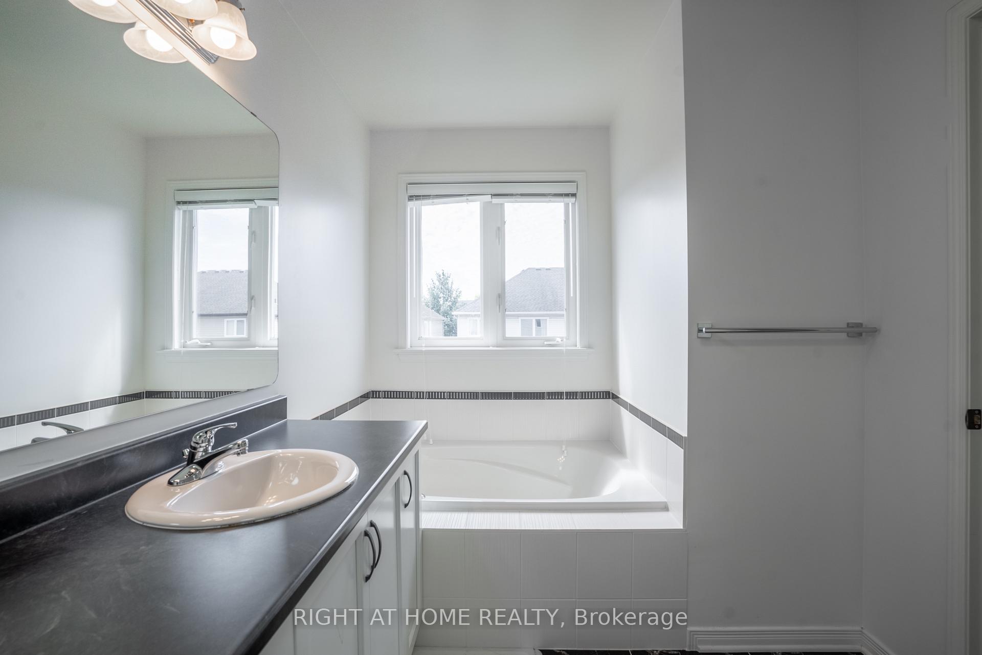 Photo 23 of 310 Kippen Place, Ottawa, Barrhaven - Heritage Park — HOMEH