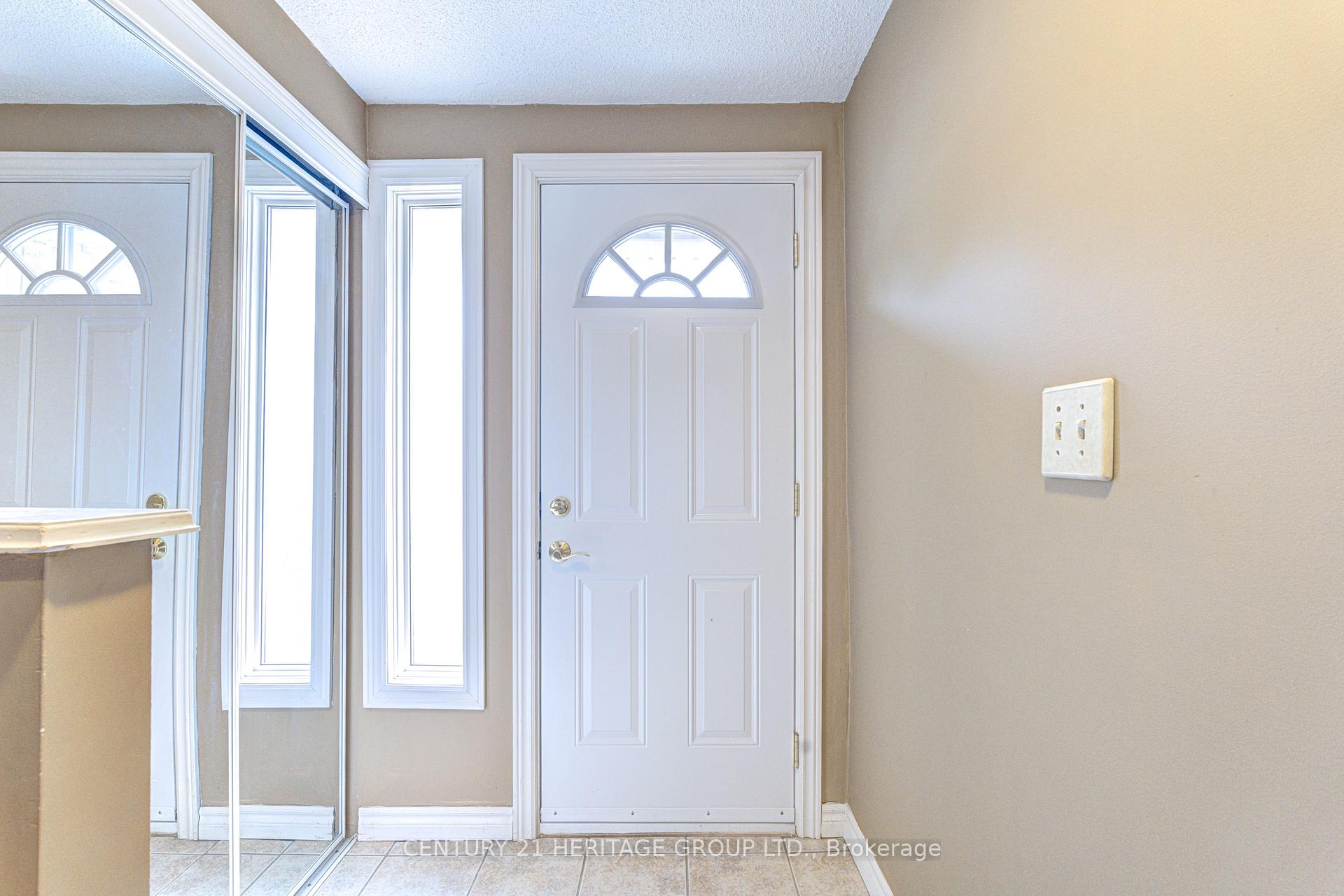 Photo 3 of Unit 73, 145 Rice Avenue, Hamilton, Fessenden — HOMEH