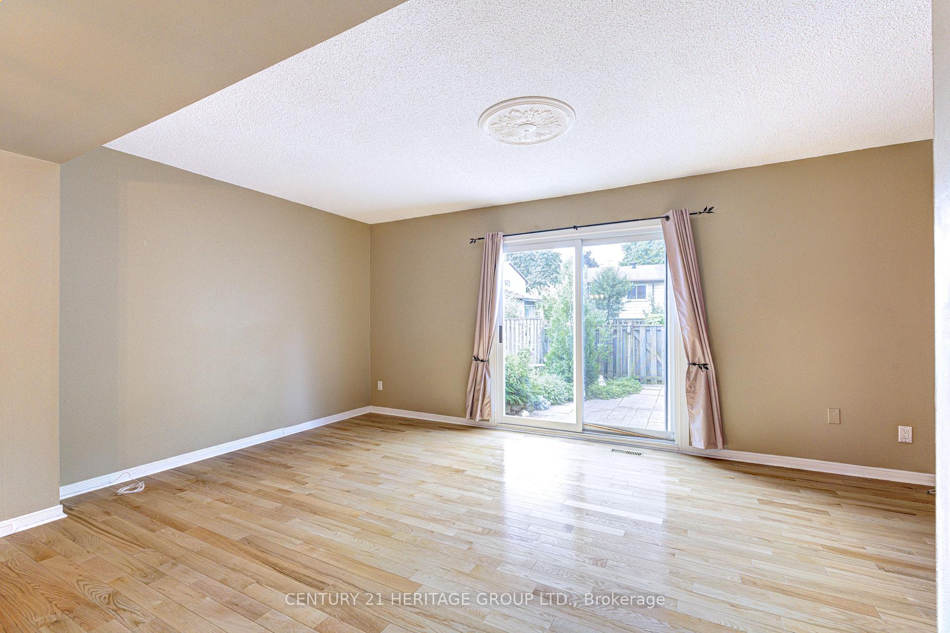 Photo 4 of Unit 73, 145 Rice Avenue, Hamilton, Fessenden — HOMEH
