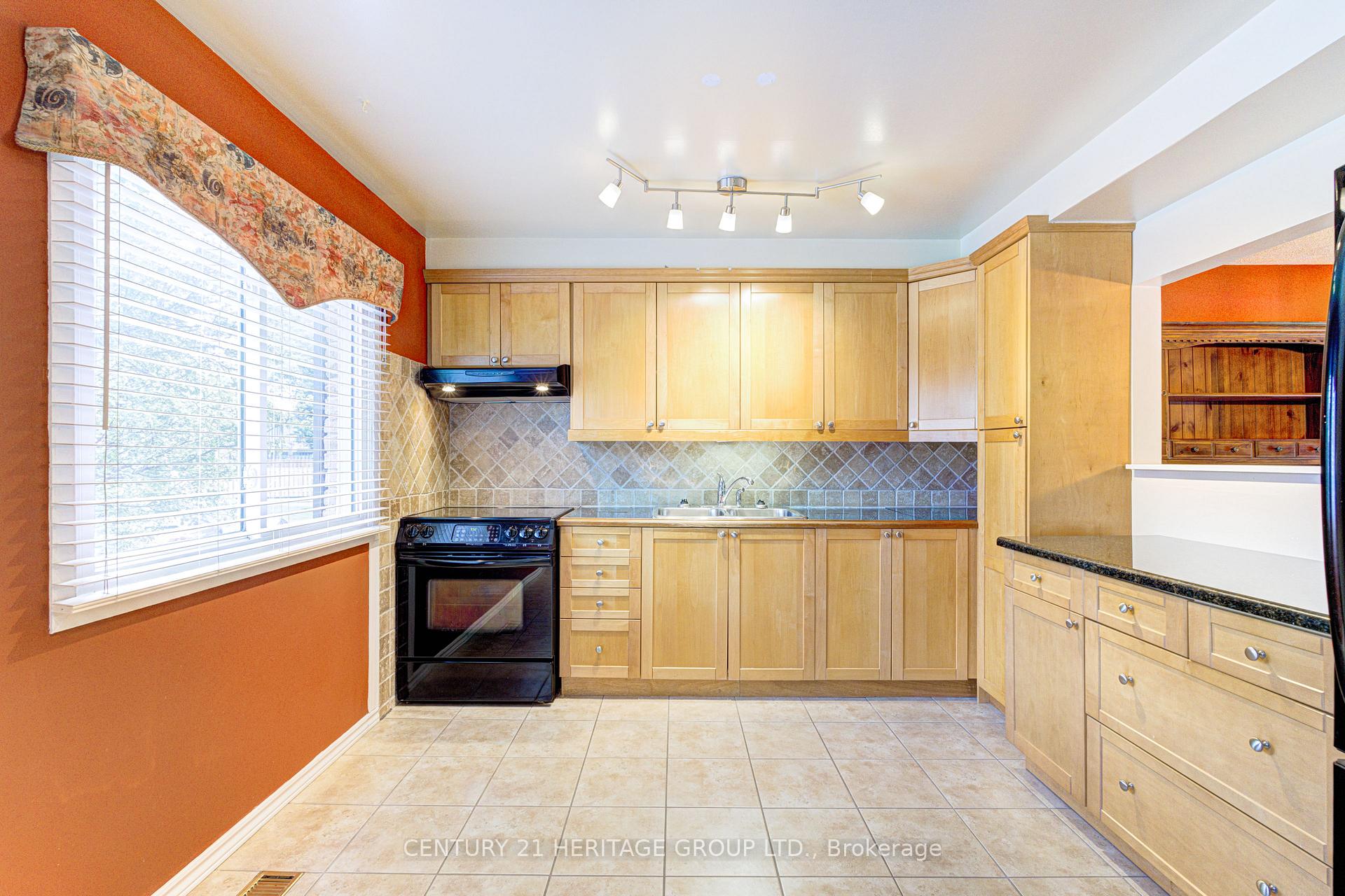 Photo 15 of Unit 73, 145 Rice Avenue, Hamilton, Fessenden — HOMEH