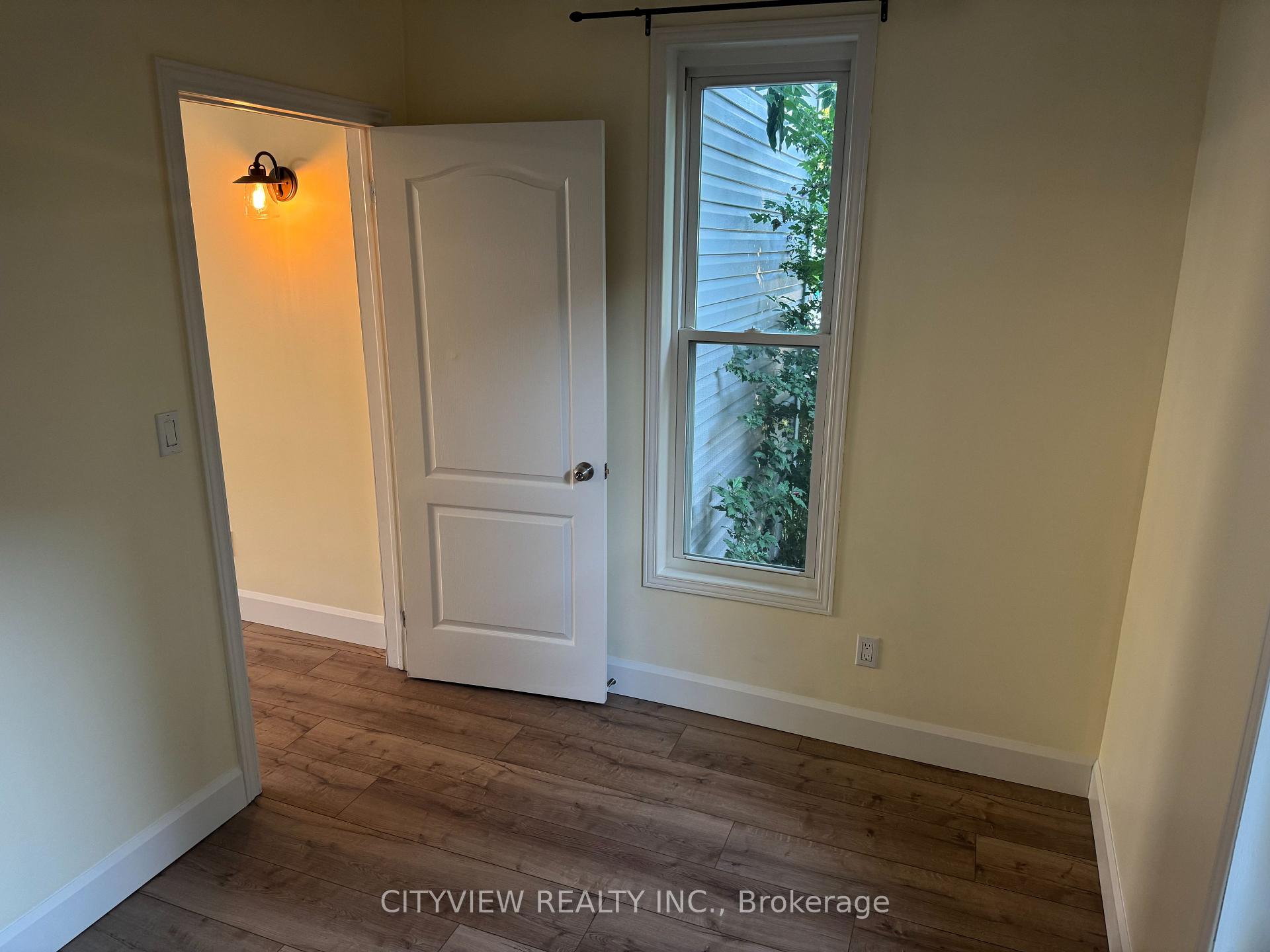 Photo 7 of 390 George Street, Sarnia — HOMEH