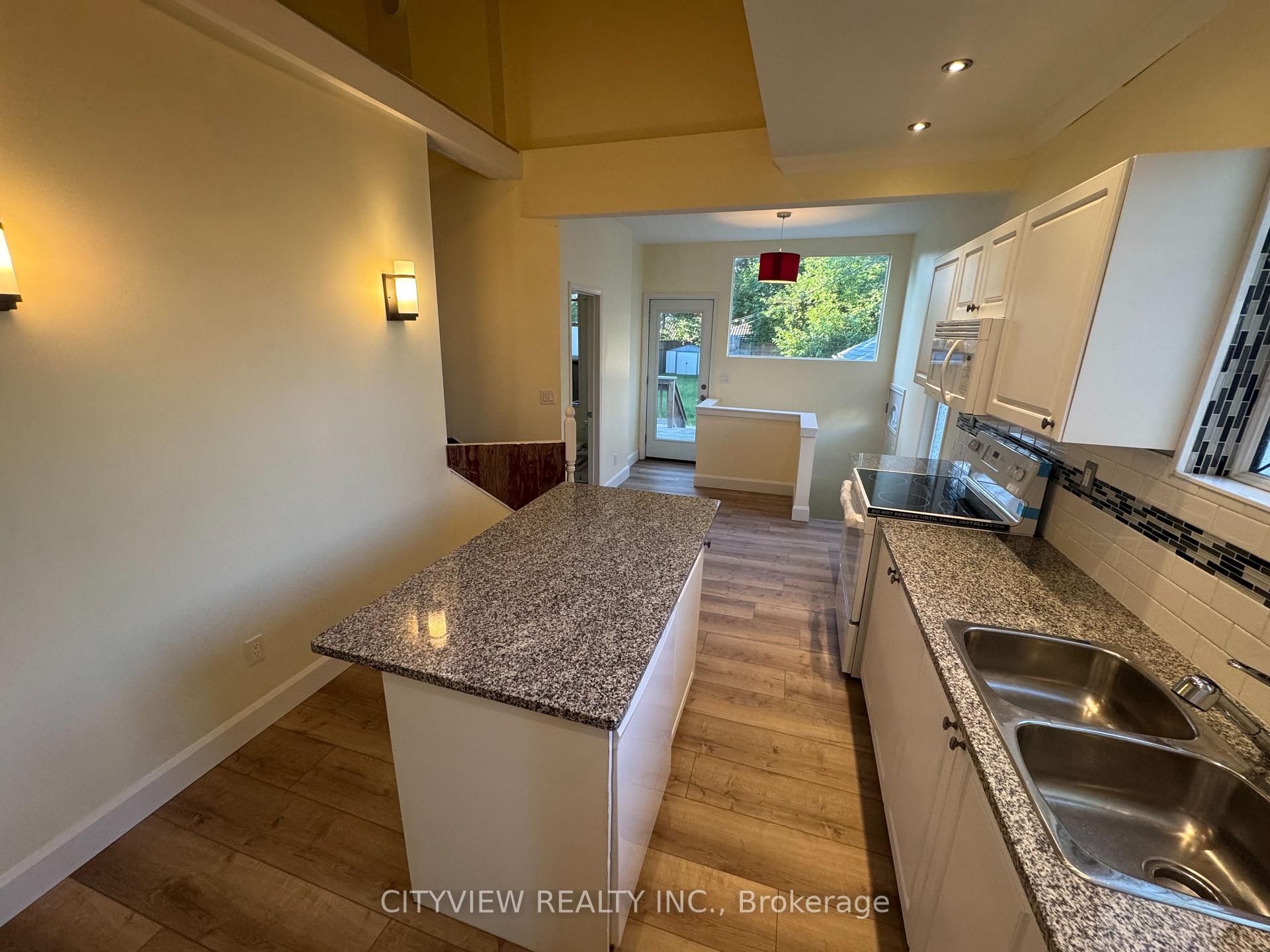 Photo 14 of 390 George Street, Sarnia — HOMEH