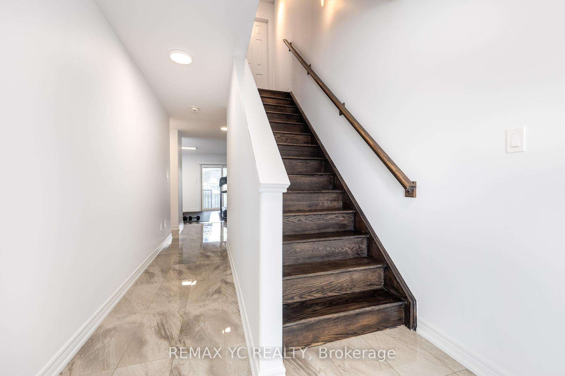 Photo 8 of Unit 2, 1 Leggott Avenue, Barrie, Painswick North — HOMEH