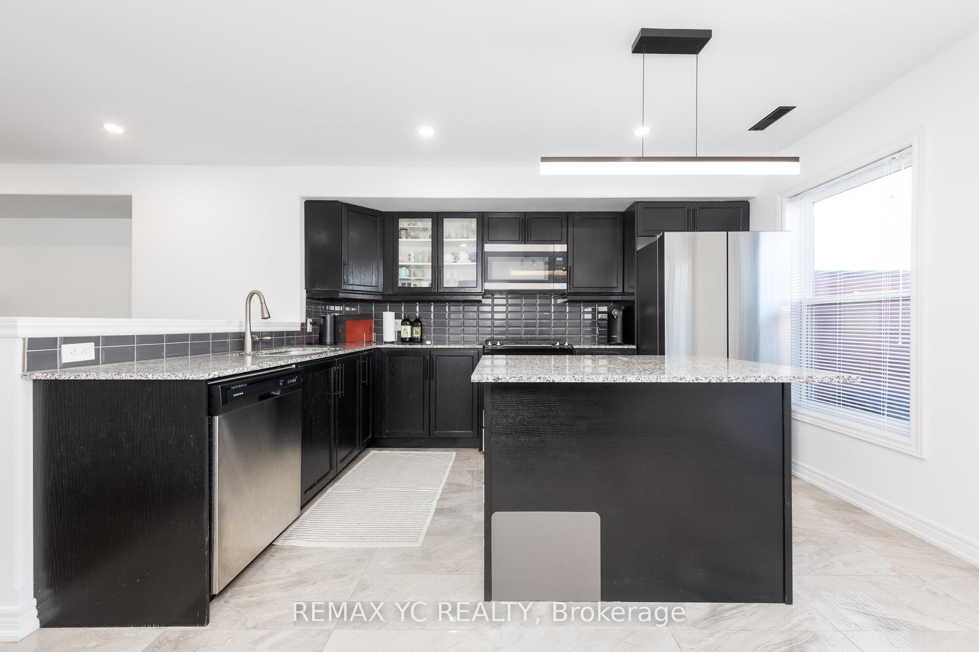Photo 9 of Unit 2, 1 Leggott Avenue, Barrie, Painswick North — HOMEH