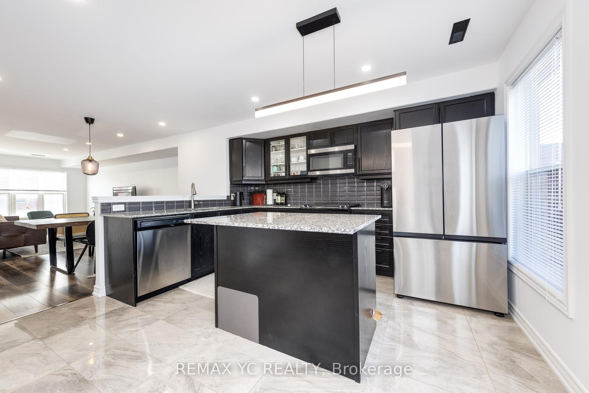 Photo 10 of Unit 2, 1 Leggott Avenue, Barrie, Painswick North — HOMEH