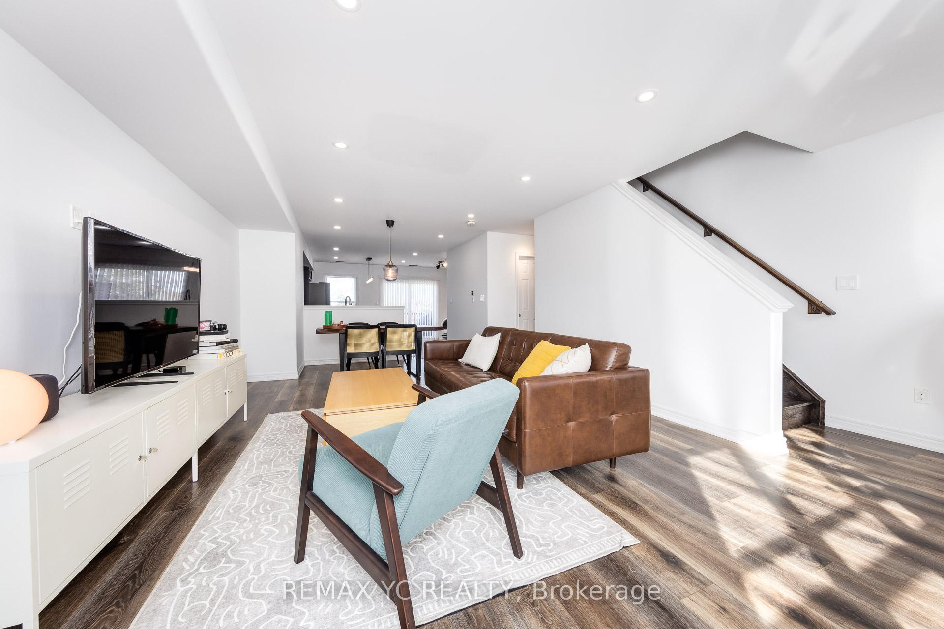 Photo 16 of Unit 2, 1 Leggott Avenue, Barrie, Painswick North — HOMEH