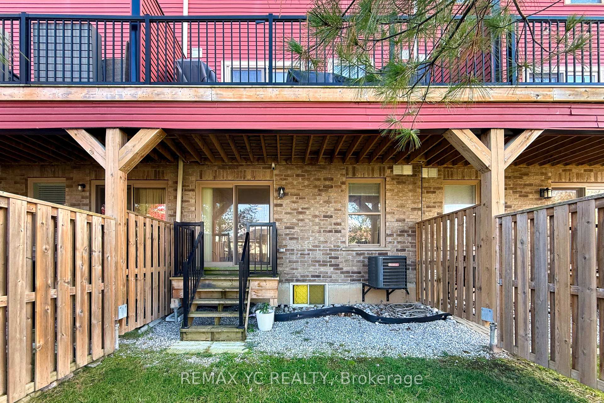 Photo 31 of Unit 2, 1 Leggott Avenue, Barrie, Painswick North — HOMEH