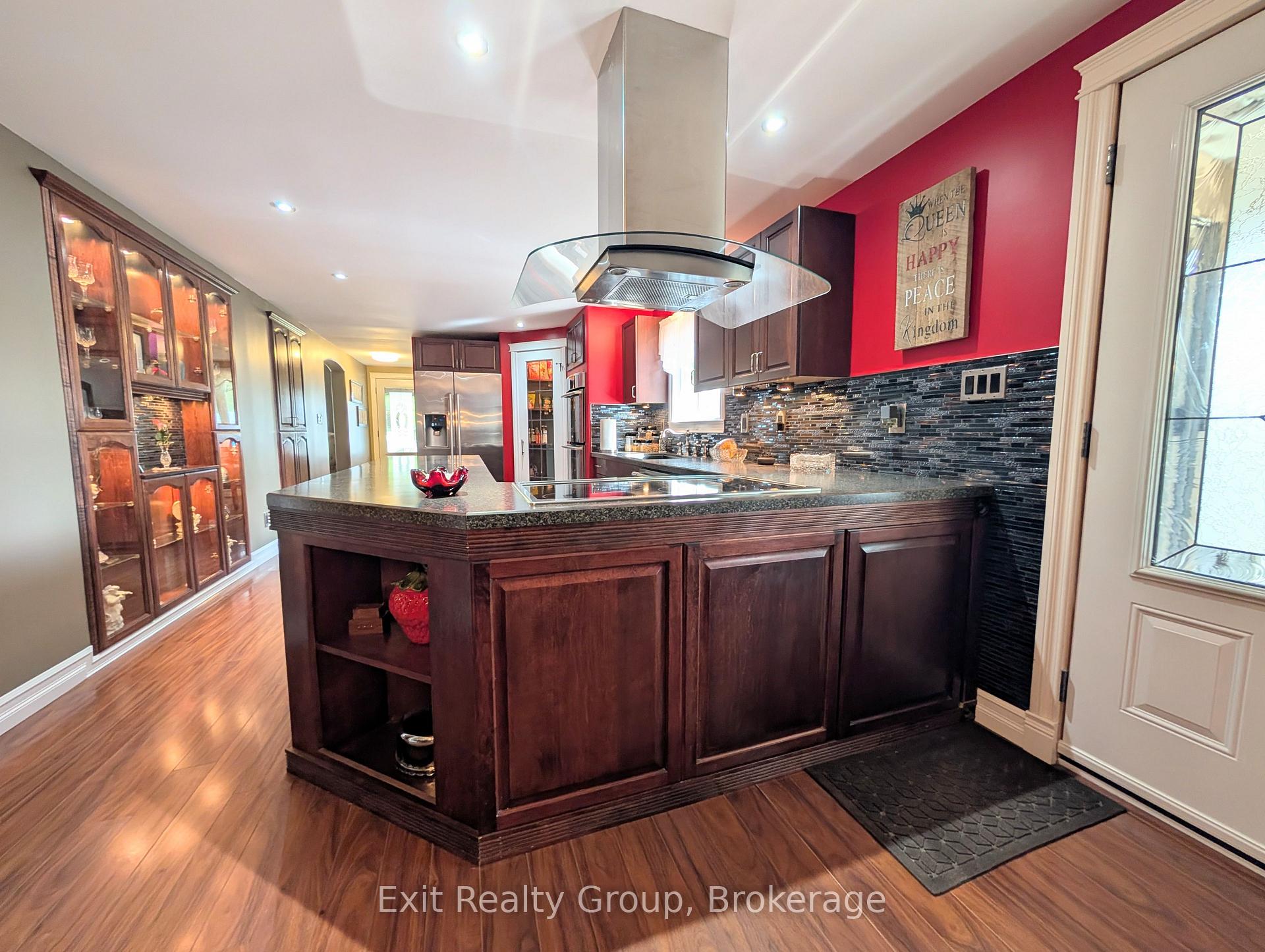 Photo 3 of 120 Prospect Hill, Quinte West, Trenton Ward — HOMEH
