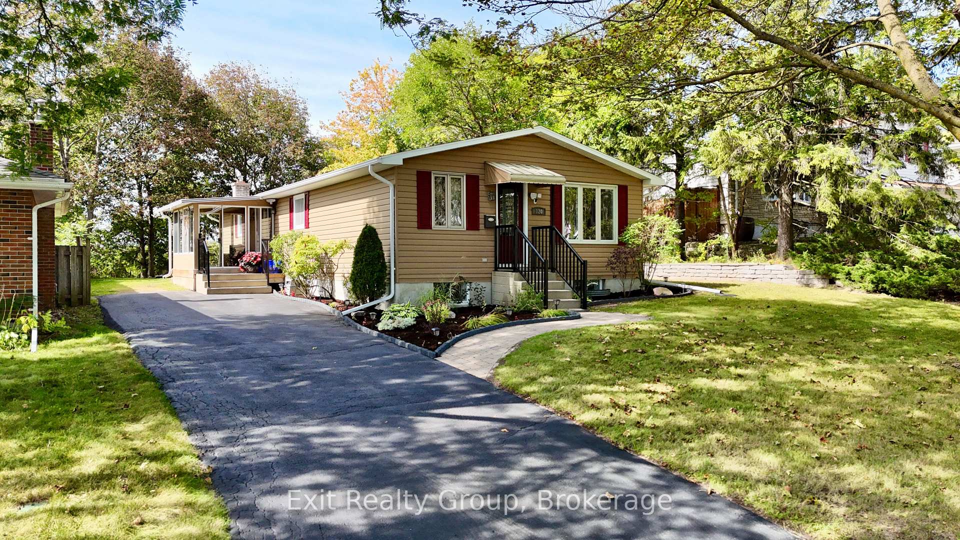 Photo 2 of 120 Prospect Hill, Quinte West, Trenton Ward — HOMEH