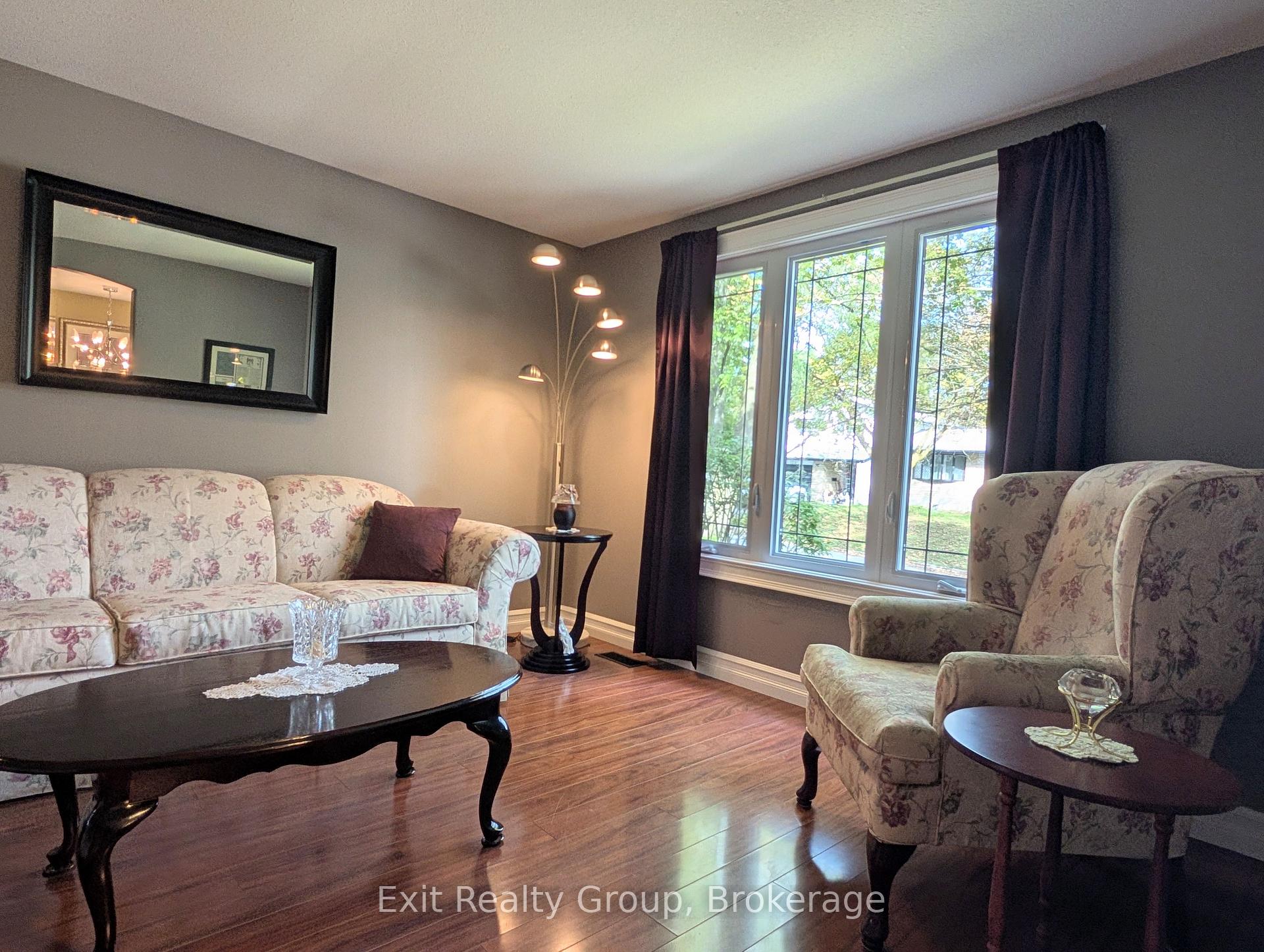 Photo 9 of 120 Prospect Hill, Quinte West, Trenton Ward — HOMEH