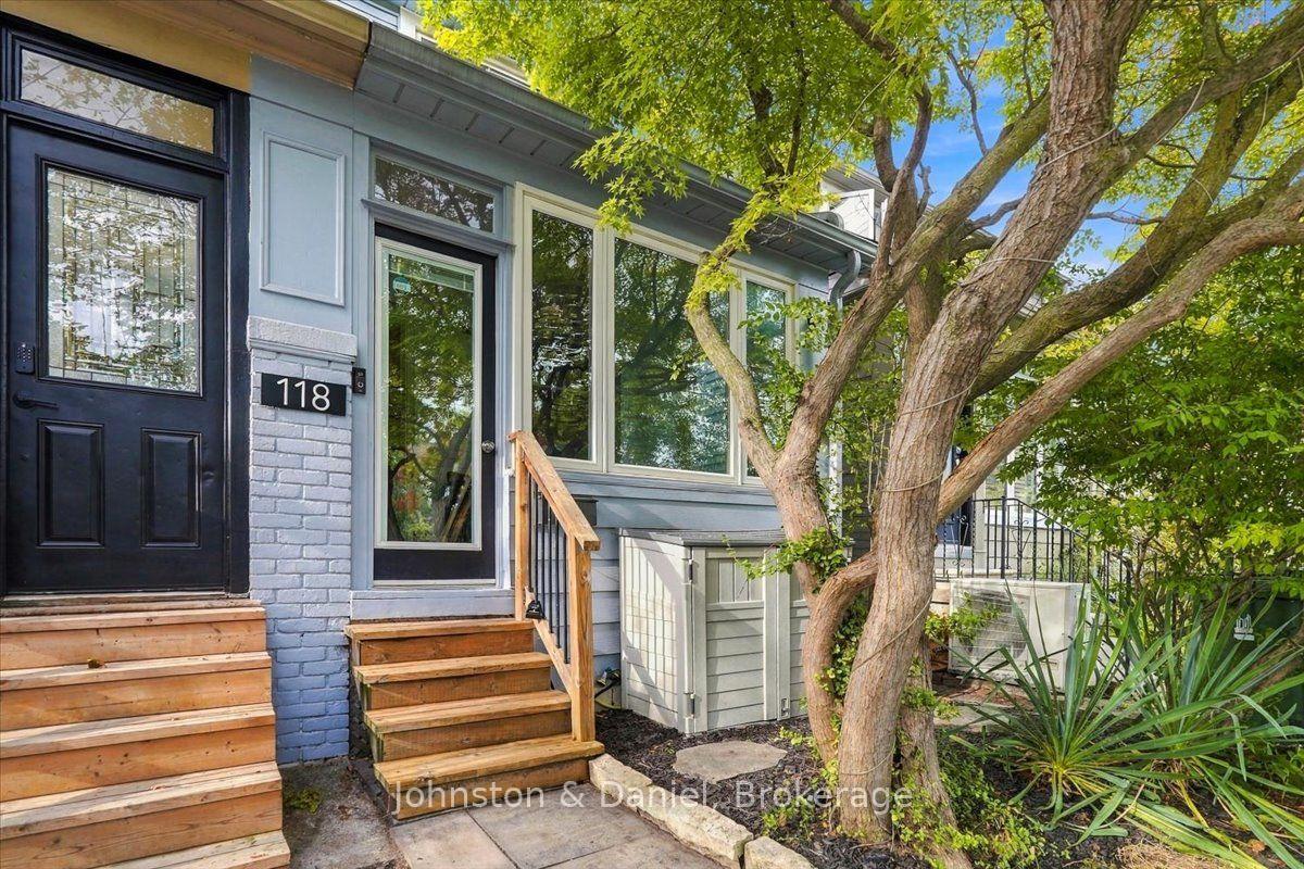 Photo 4 of 118 Merrill Avenue E, Toronto, Woodbine Corridor — HOMEH