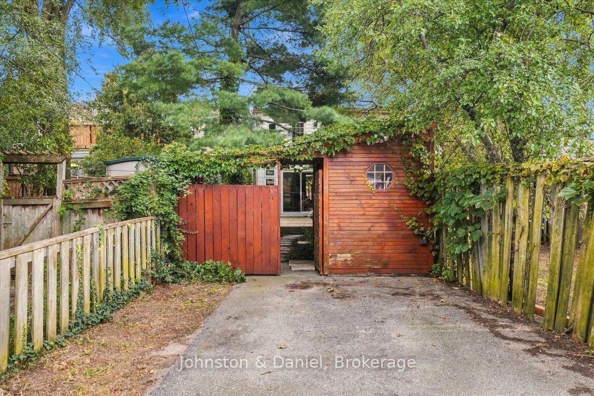 Photo 41 of 118 Merrill Avenue E, Toronto, Woodbine Corridor — HOMEH