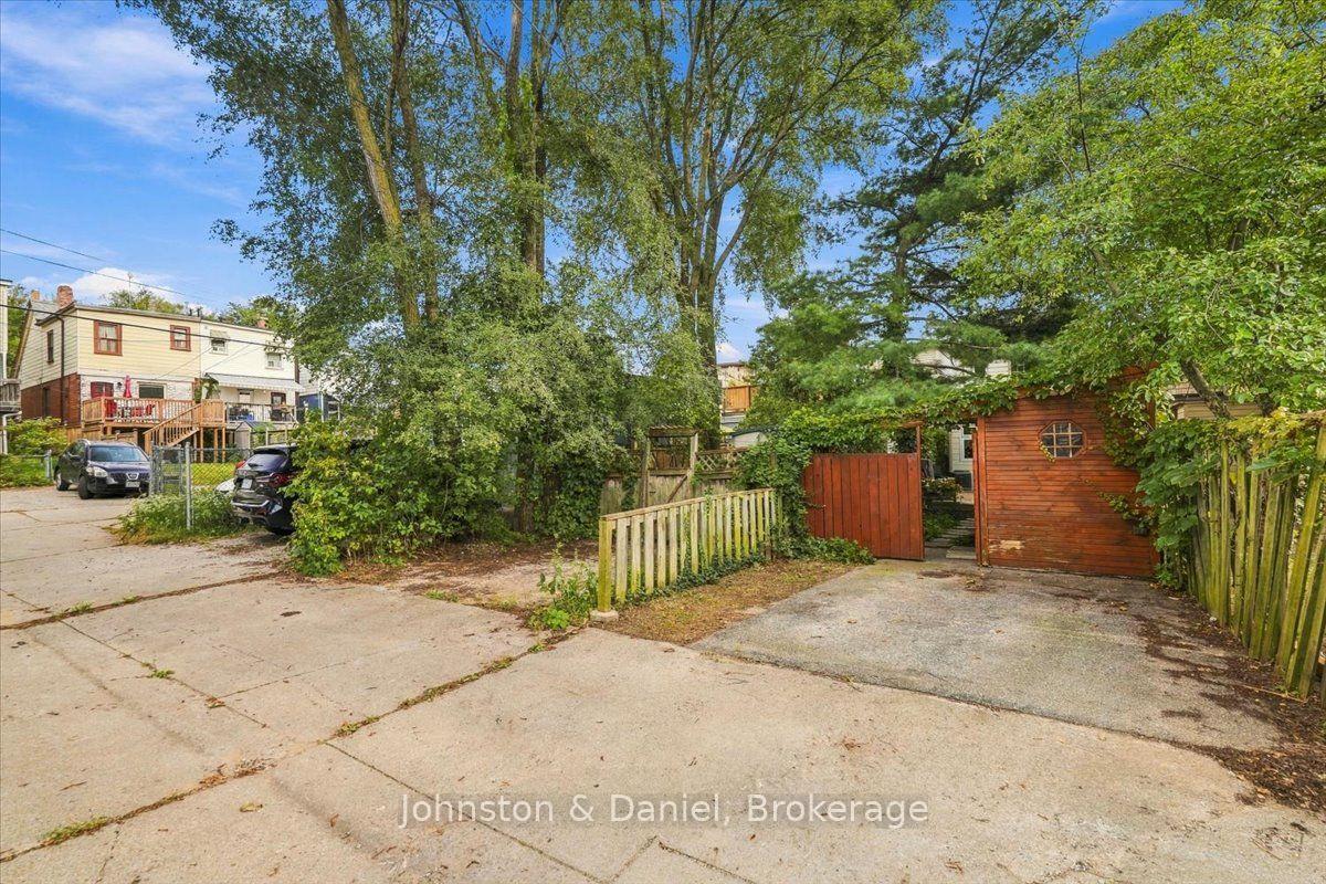 Photo 43 of 118 Merrill Avenue E, Toronto, Woodbine Corridor — HOMEH