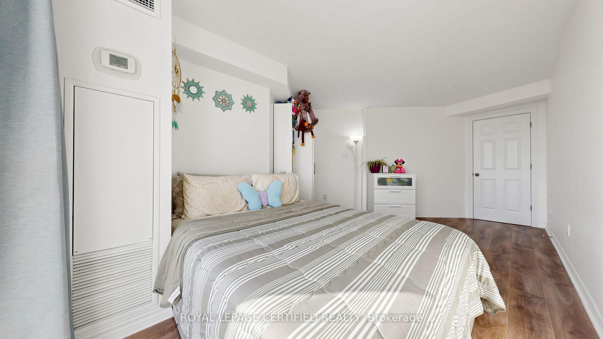 Photo 24 of Unit 802, 3650 Kaneff Crescent, Mississauga, Mississauga Valleys — HOMEH
