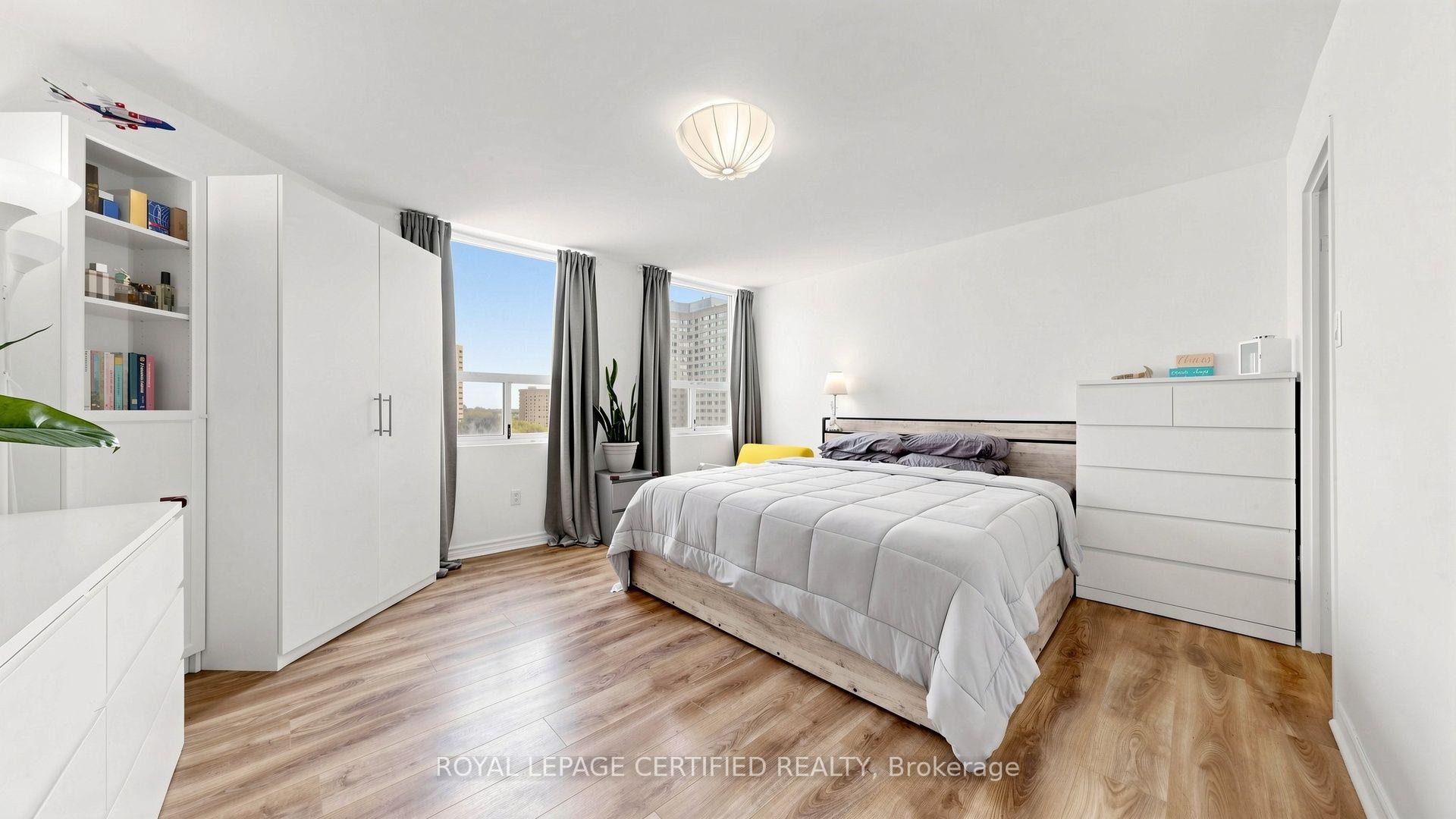 Photo 30 of Unit 802, 3650 Kaneff Crescent, Mississauga, Mississauga Valleys — HOMEH