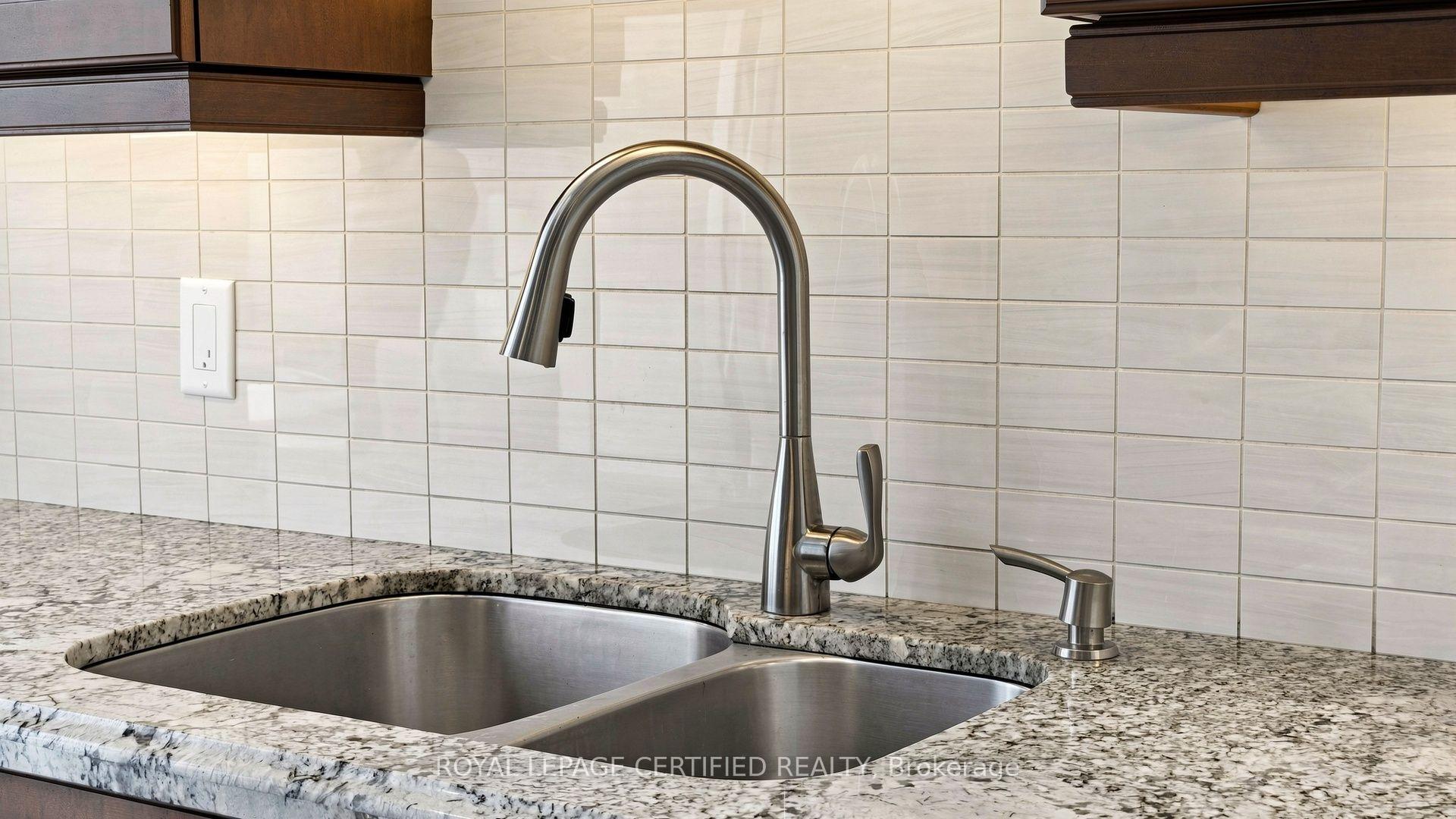 Photo 34 of Unit 802, 3650 Kaneff Crescent, Mississauga, Mississauga Valleys — HOMEH