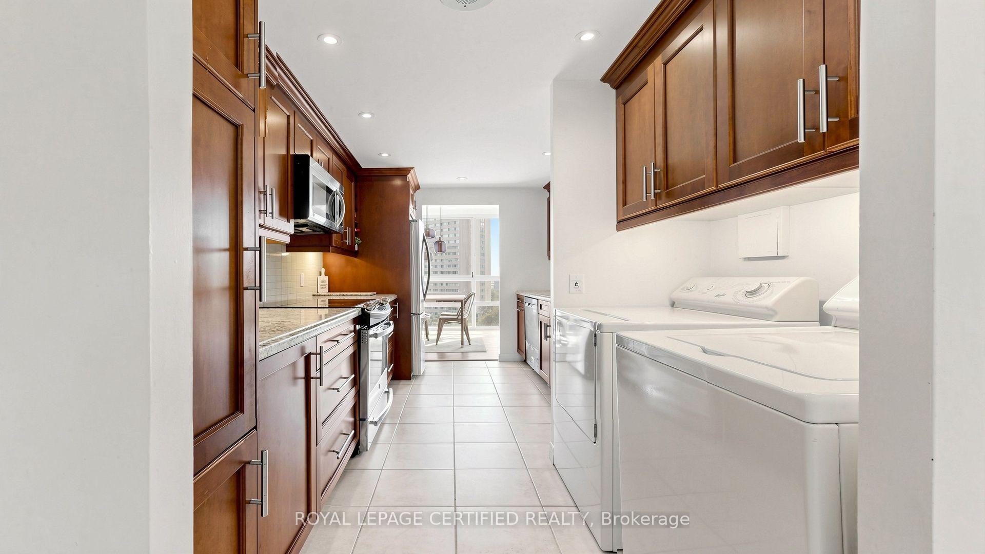 Photo 35 of Unit 802, 3650 Kaneff Crescent, Mississauga, Mississauga Valleys — HOMEH