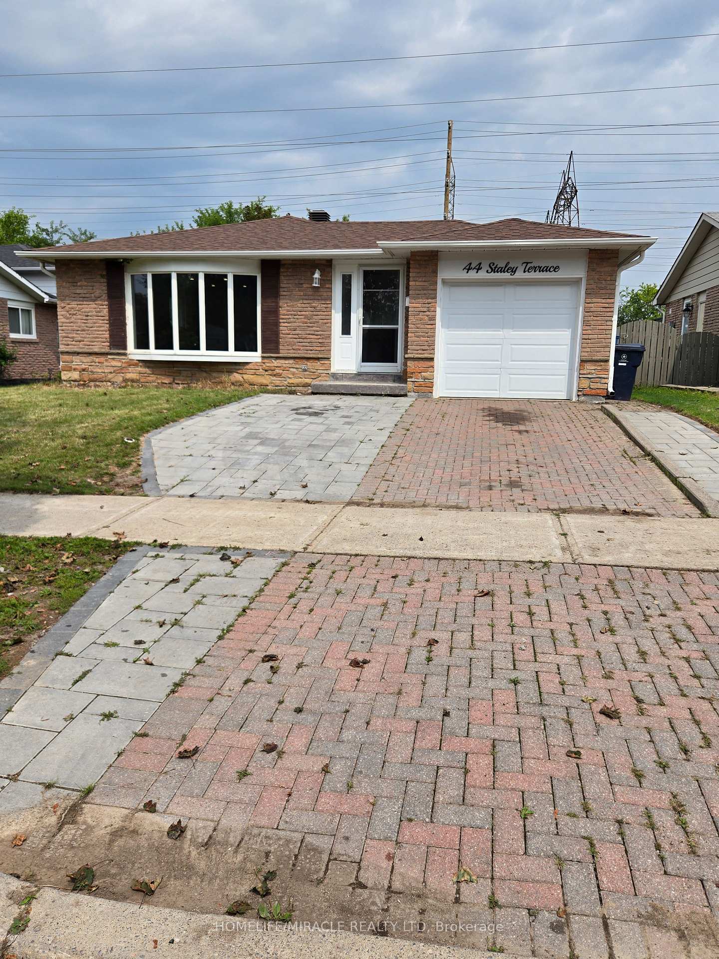 Photo 2 of 44 Staley Terrace, Scarborough, L'Amoreaux — HOMEH
