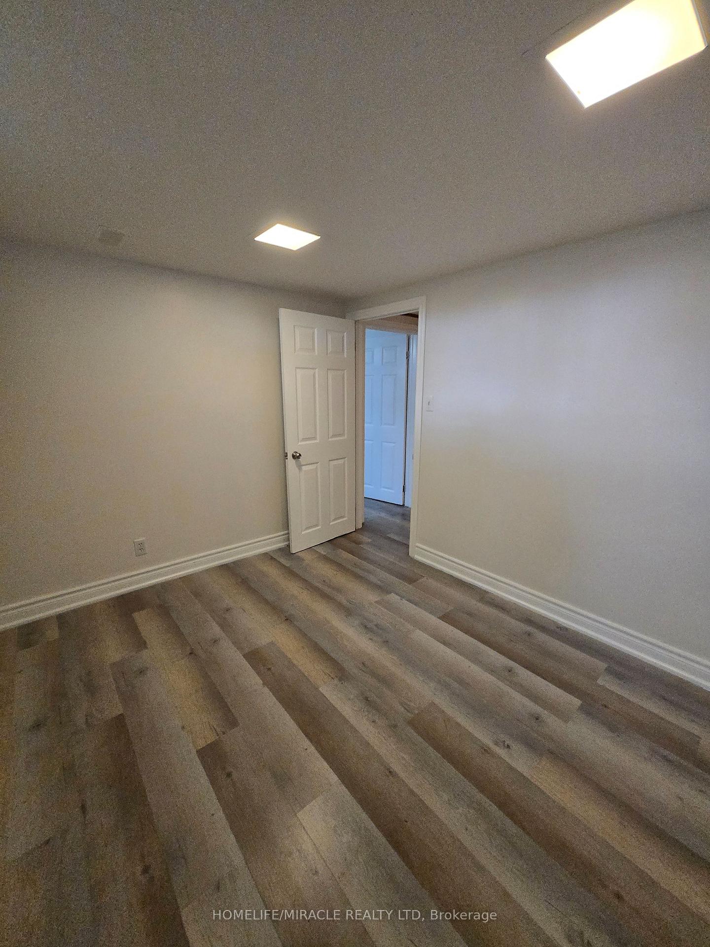 Photo 8 of 44 Staley Terrace, Scarborough, L'Amoreaux — HOMEH