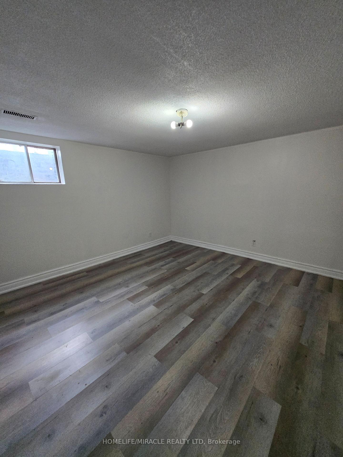 Photo 9 of 44 Staley Terrace, Scarborough, L'Amoreaux — HOMEH