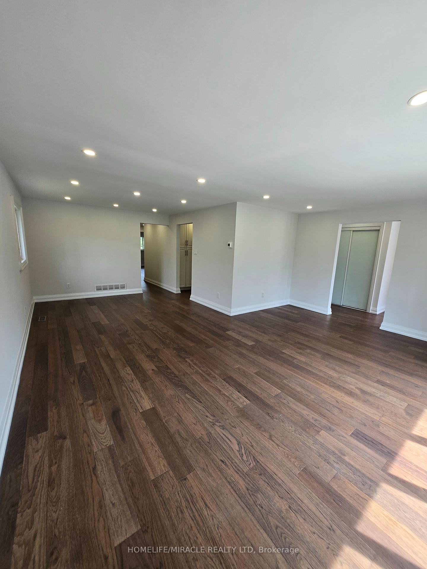 Photo 14 of 44 Staley Terrace, Scarborough, L'Amoreaux — HOMEH