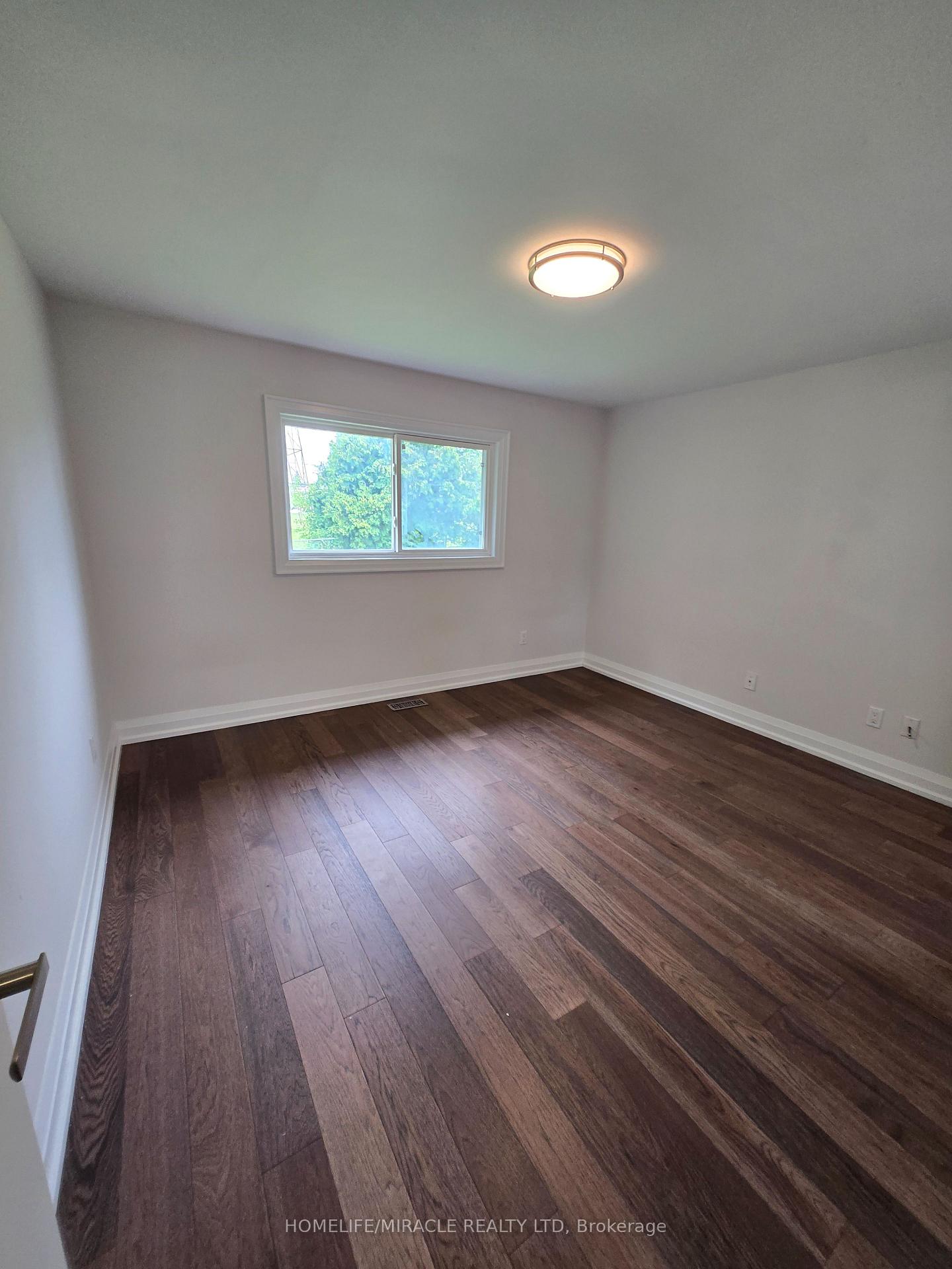 Photo 28 of 44 Staley Terrace, Scarborough, L'Amoreaux — HOMEH