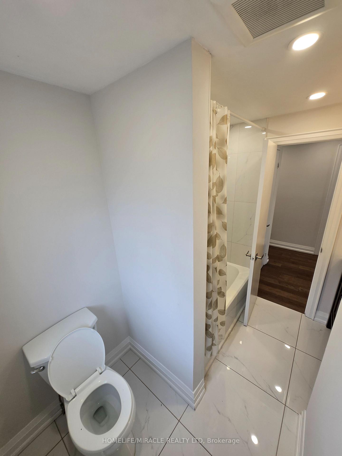 Photo 34 of 44 Staley Terrace, Scarborough, L'Amoreaux — HOMEH