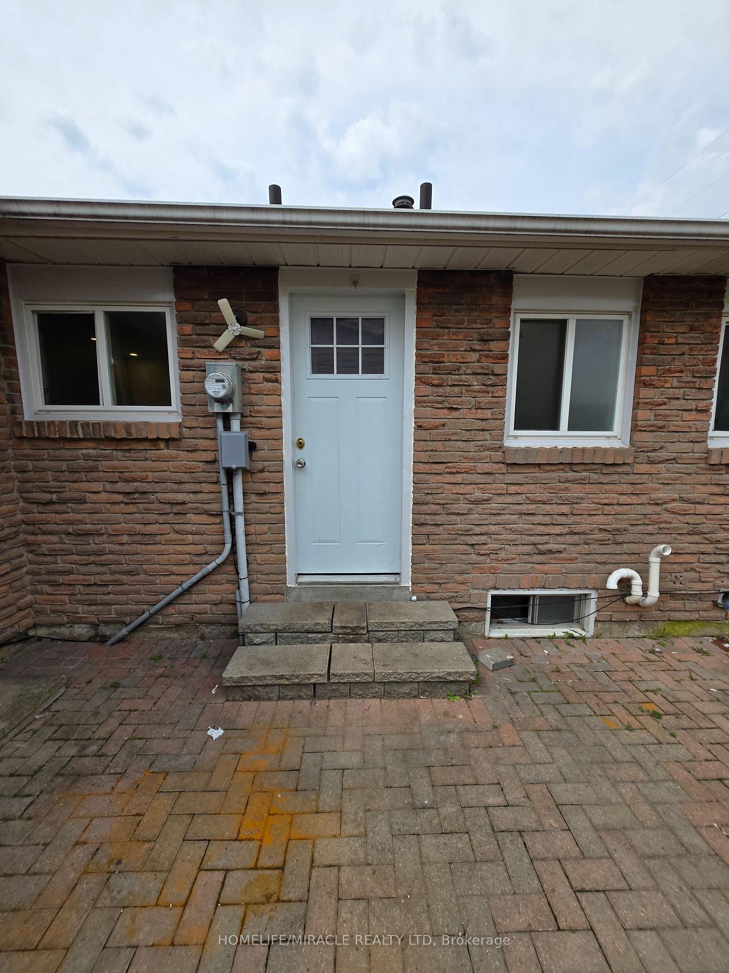 Photo 35 of 44 Staley Terrace, Scarborough, L'Amoreaux — HOMEH