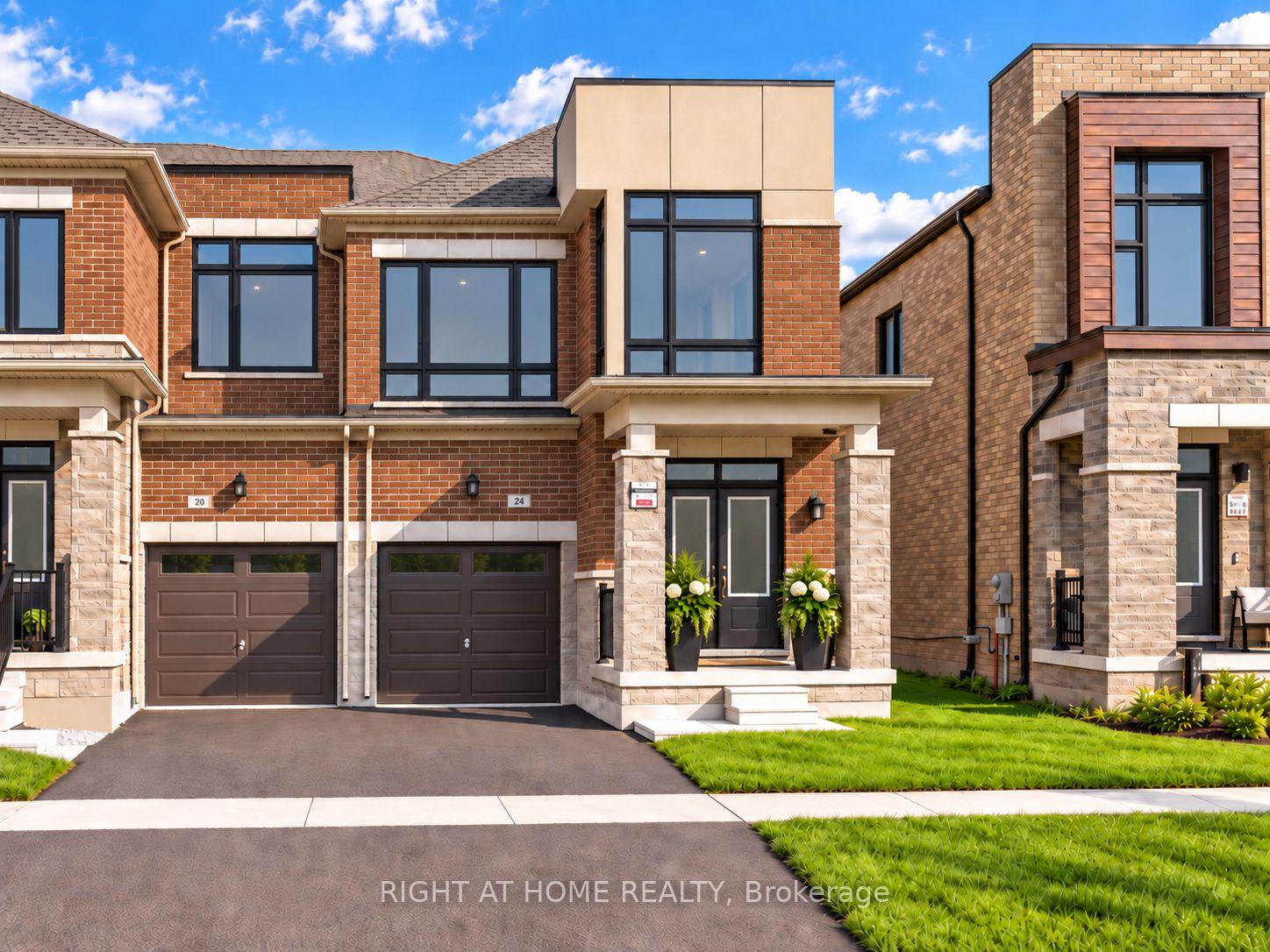 Photo 2 of 24 Singhampton Road, Vaughan, Kleinburg — HOMEH