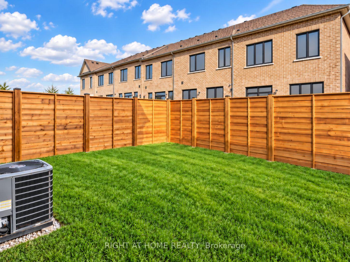 Photo 6 of 24 Singhampton Road, Vaughan, Kleinburg — HOMEH