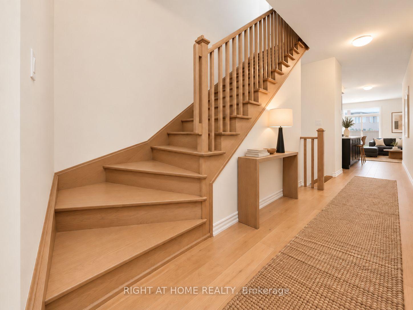 Photo 9 of 24 Singhampton Road, Vaughan, Kleinburg — HOMEH