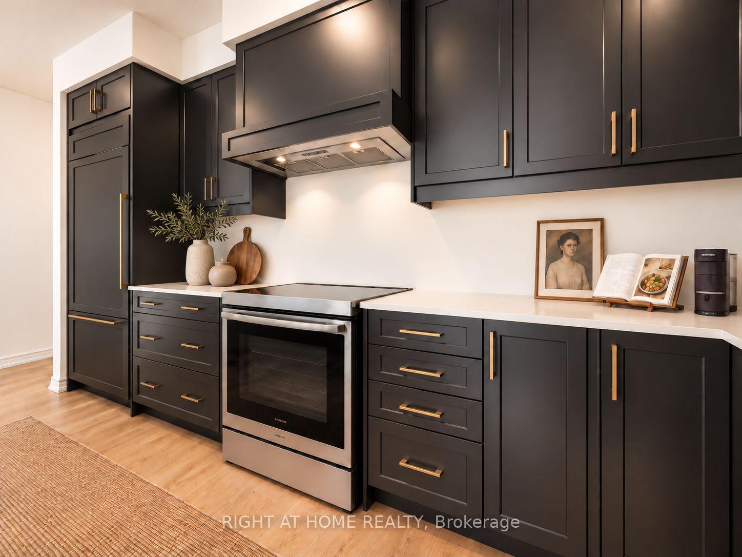 Photo 14 of 24 Singhampton Road, Vaughan, Kleinburg — HOMEH