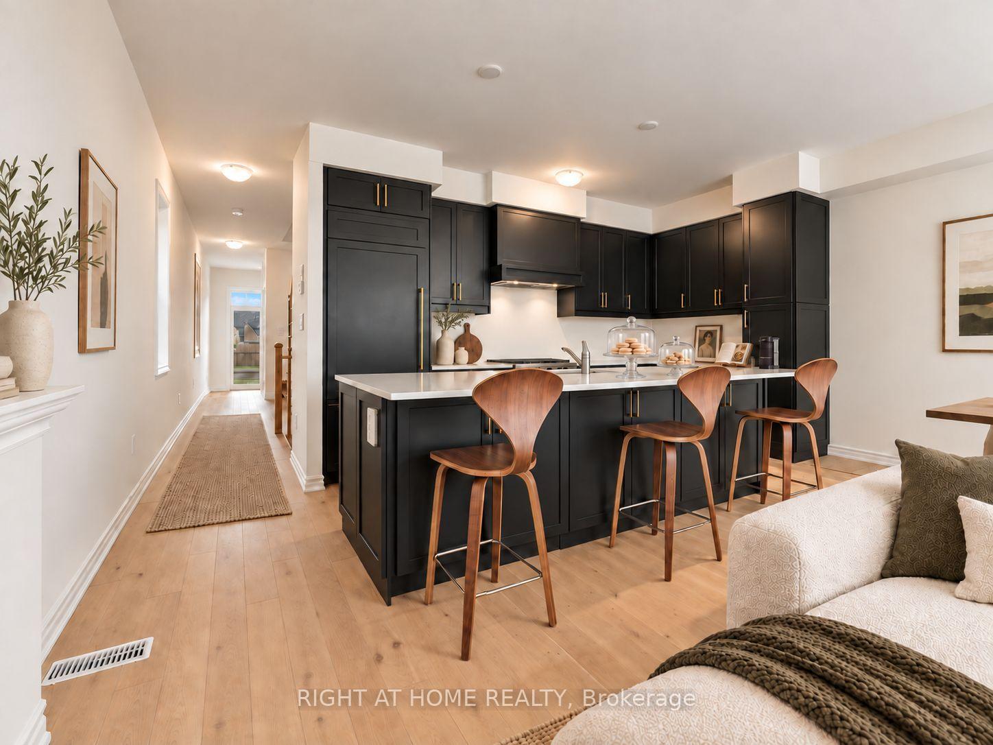 Photo 17 of 24 Singhampton Road, Vaughan, Kleinburg — HOMEH