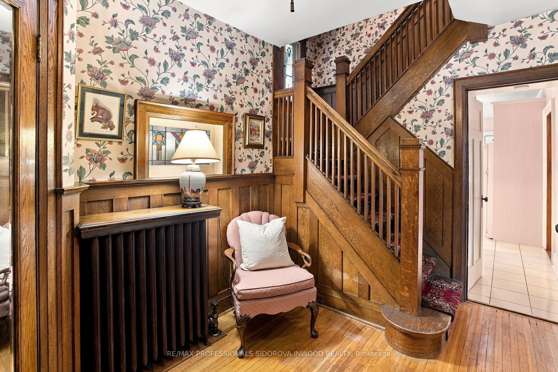 Photo 3 of 30 Brumell Avenue, Toronto, Lambton Baby Point — HOMEH