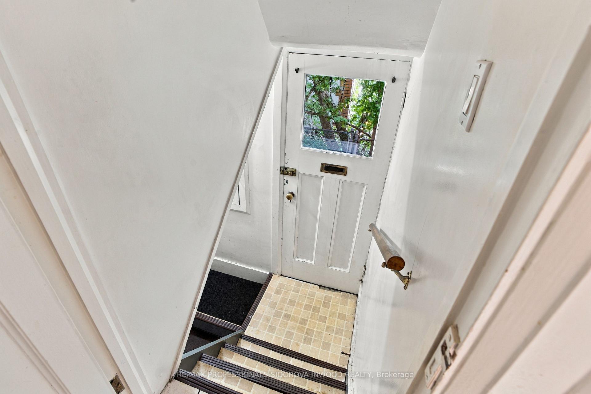 Photo 21 of 30 Brumell Avenue, Toronto, Lambton Baby Point — HOMEH
