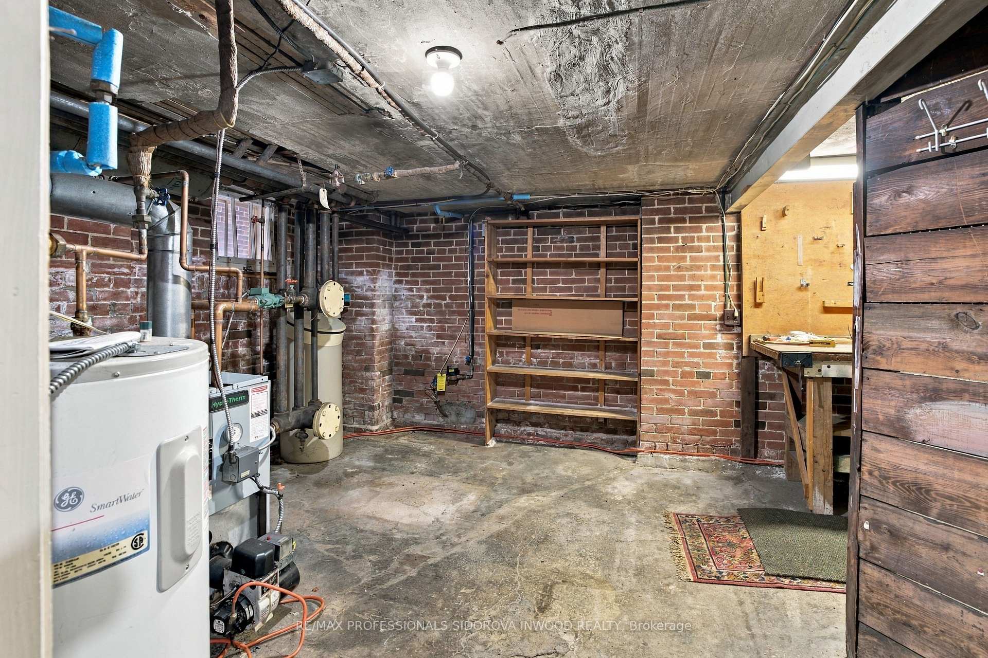 Photo 23 of 30 Brumell Avenue, Toronto, Lambton Baby Point — HOMEH