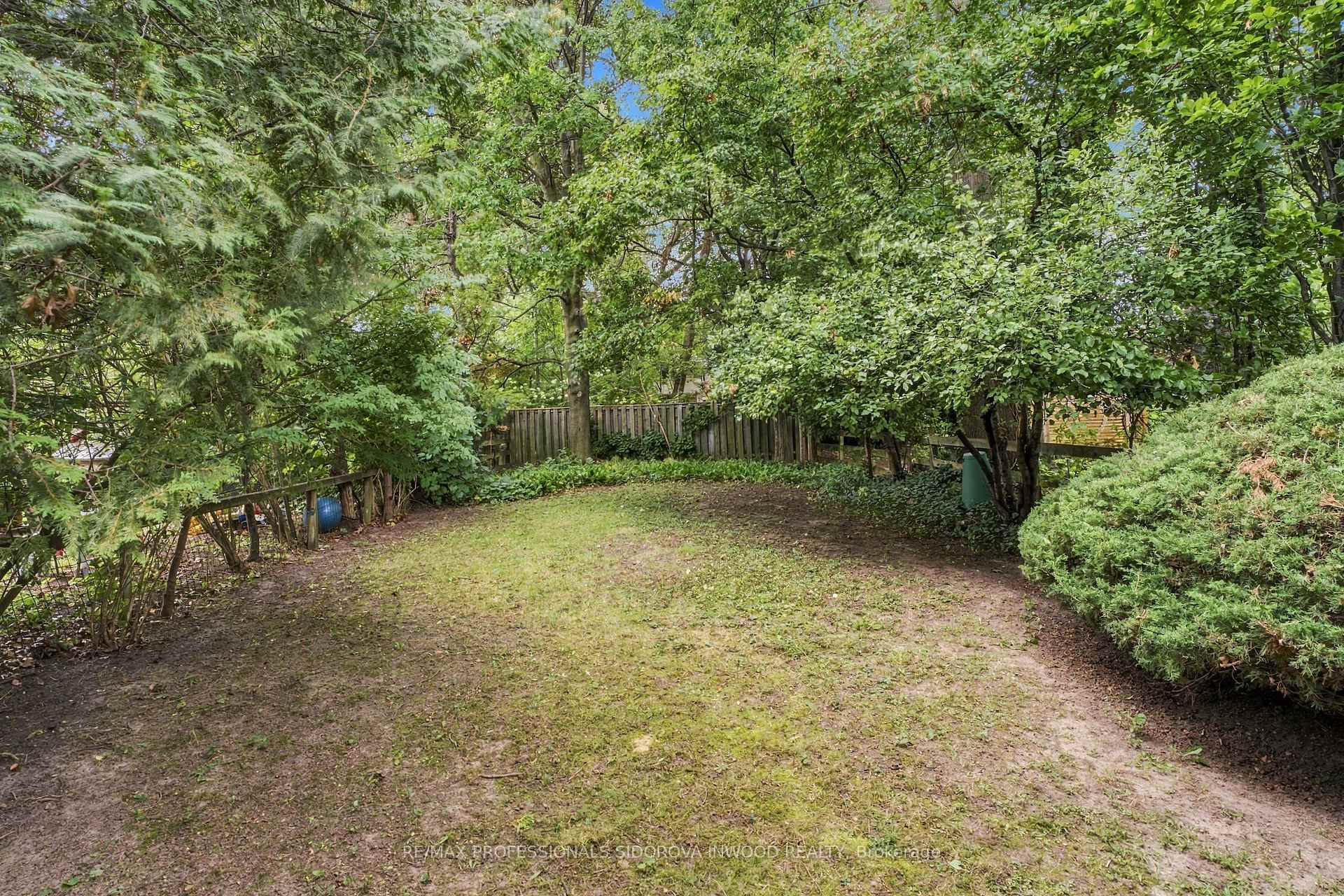 Photo 31 of 30 Brumell Avenue, Toronto, Lambton Baby Point — HOMEH